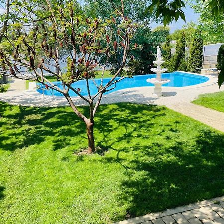 Therme - Corbeanca By The Lake Luxury Villa Buitenkant foto