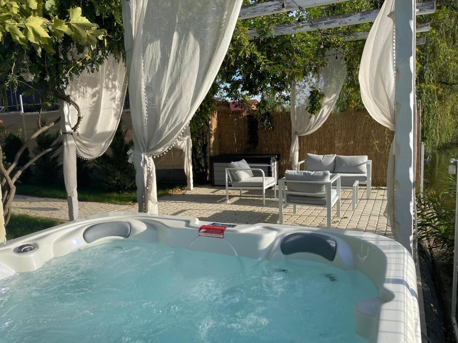 Therme - Corbeanca By The Lake Luxury Villa Buitenkant foto